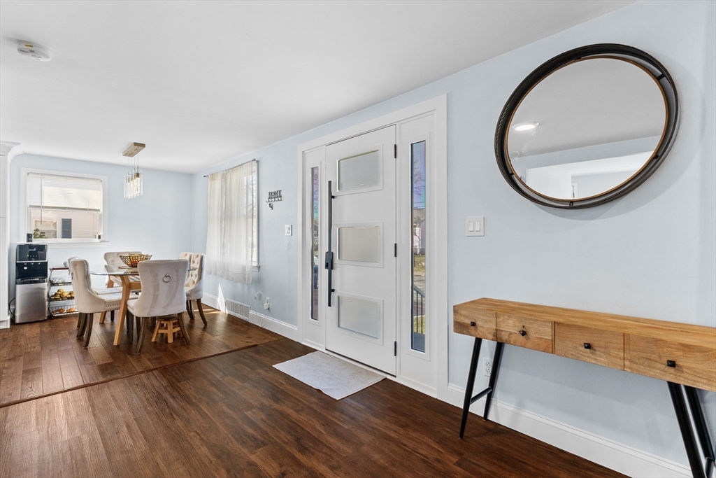 116 Durbeck Road Rockland, MA 02370 - Photo 5 of 42 Gallery Image 5