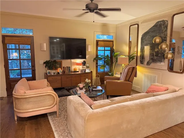 a big yard with lots of green space and plants