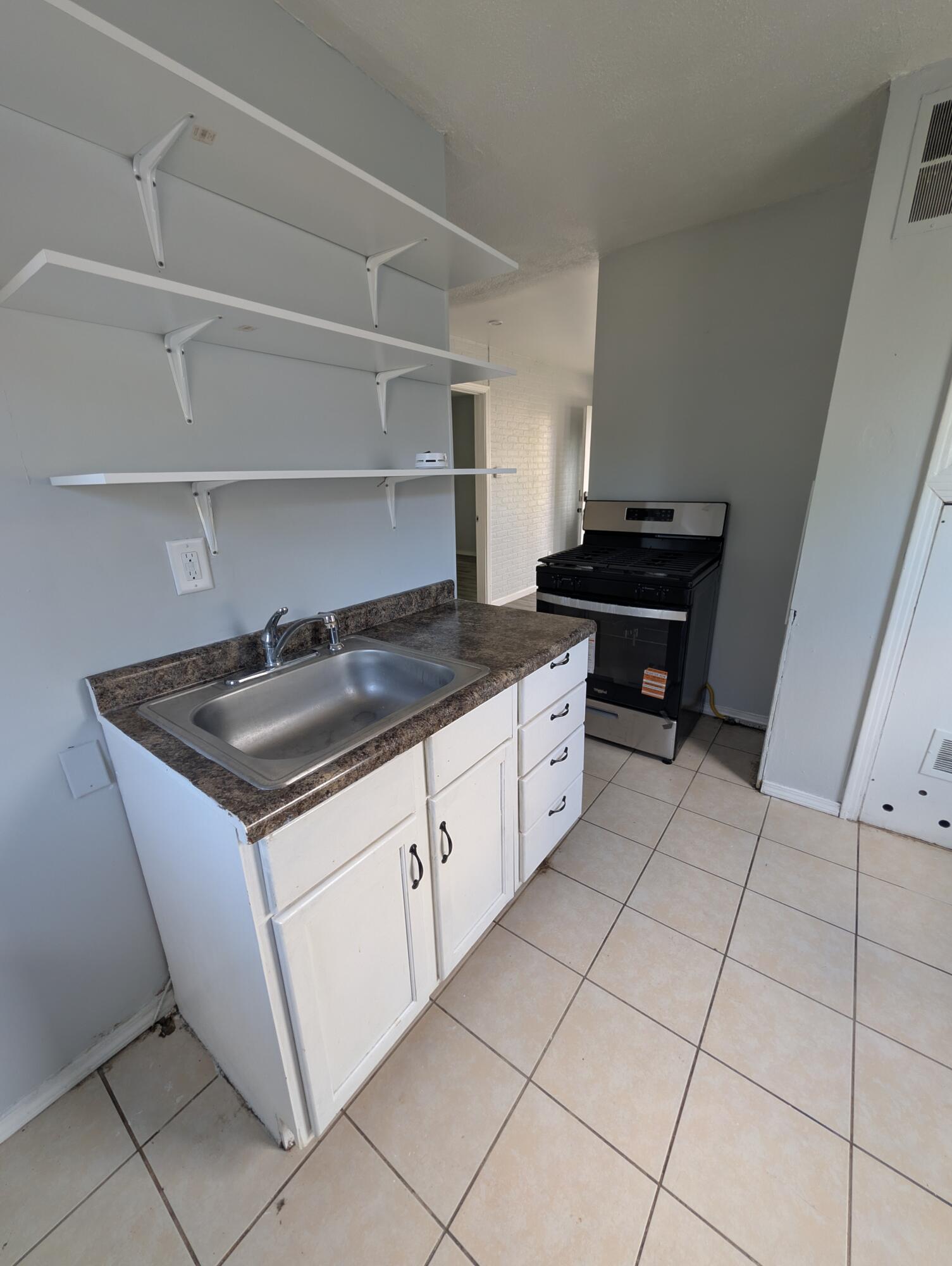 1529 Indiana Street Racine, WI 53405 - Photo 9 of 11 23935