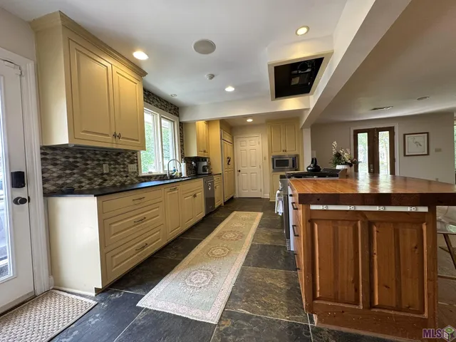 $3,500 | 735 Dubois Drive, Baton Rouge, LA 70808