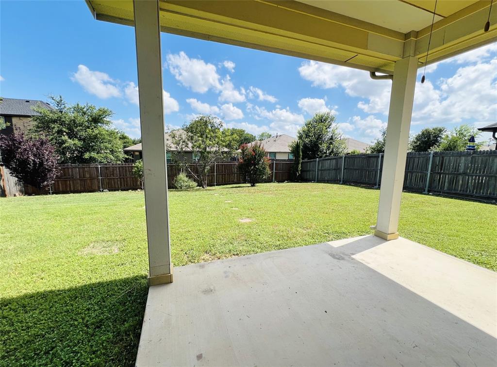 552 Kerry Street Crowley, TX 76036 - Photo 24 of 27