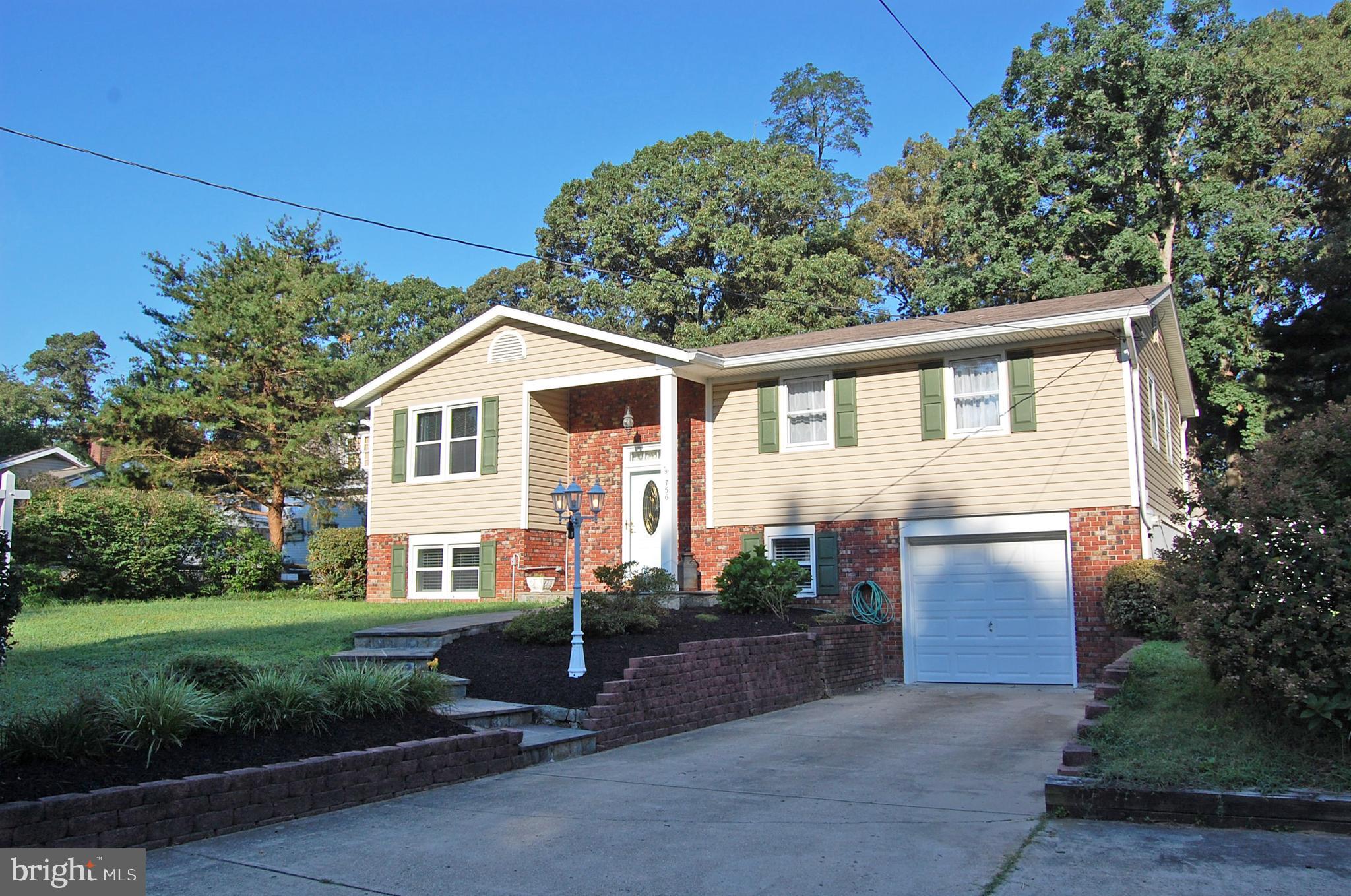 756 Stinchcomb Road Severna Park, MD 21146 - Photo 28 of 35 Beautifully landscaped w/flagstone pavers