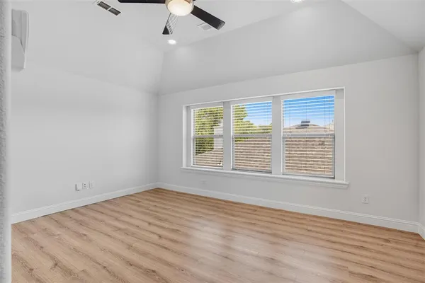 $3,500 | 533 Longshore Drive, Little Elm, TX 75068