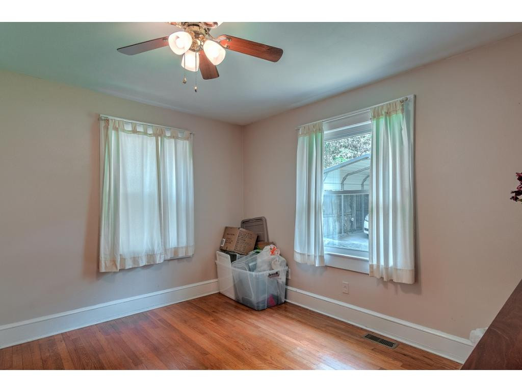 2160 Old Lewis Road Johnson City, TN 37601 - Photo 13 of 28 Photo 13