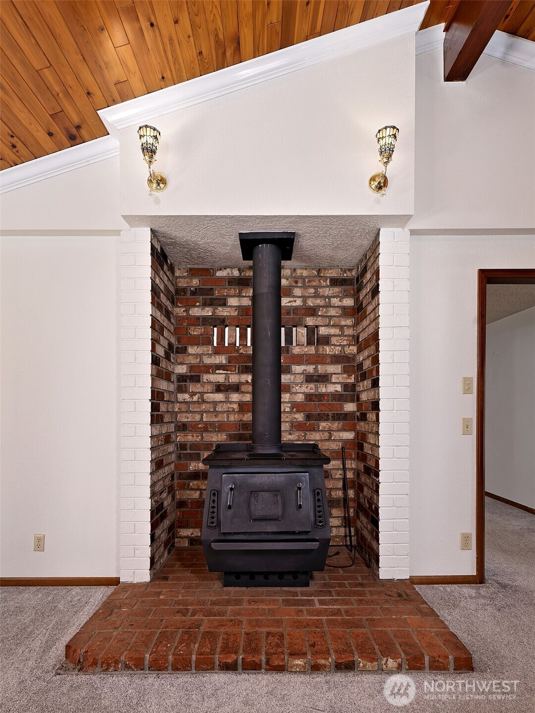 247-24 Woodard Road Chehalis, WA 98532 - Photo 13 of 40 a view of a entryway with fireplace
