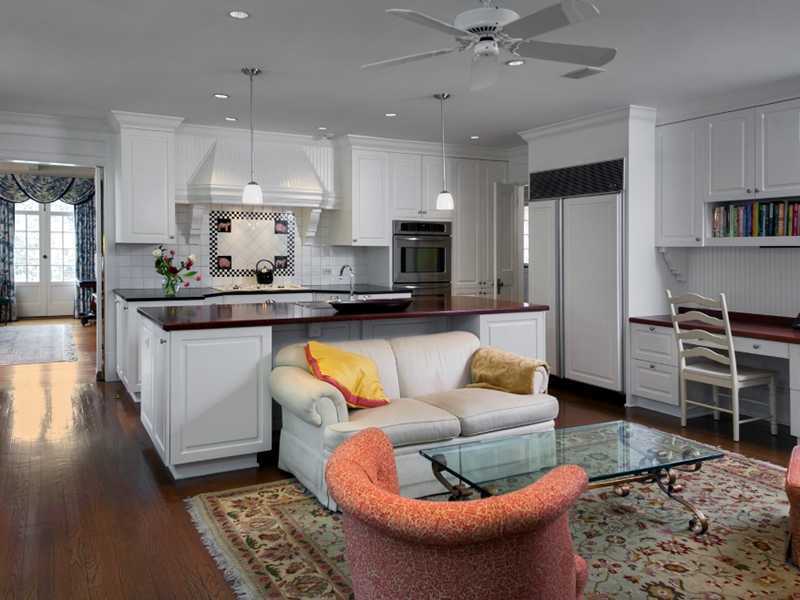440 Middlesex Road Darien, CT 06820 - Photo 8 of 24 a living room with furniture and kitchen view