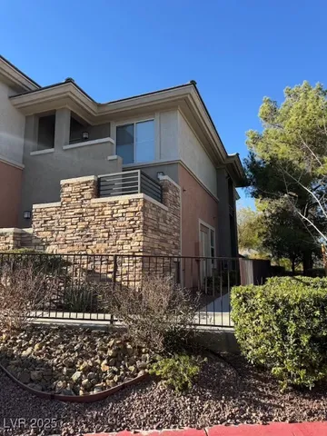 $425,000 | 812 Peachy Canyon Circle, Unit 103, Las Vegas, NV 89144