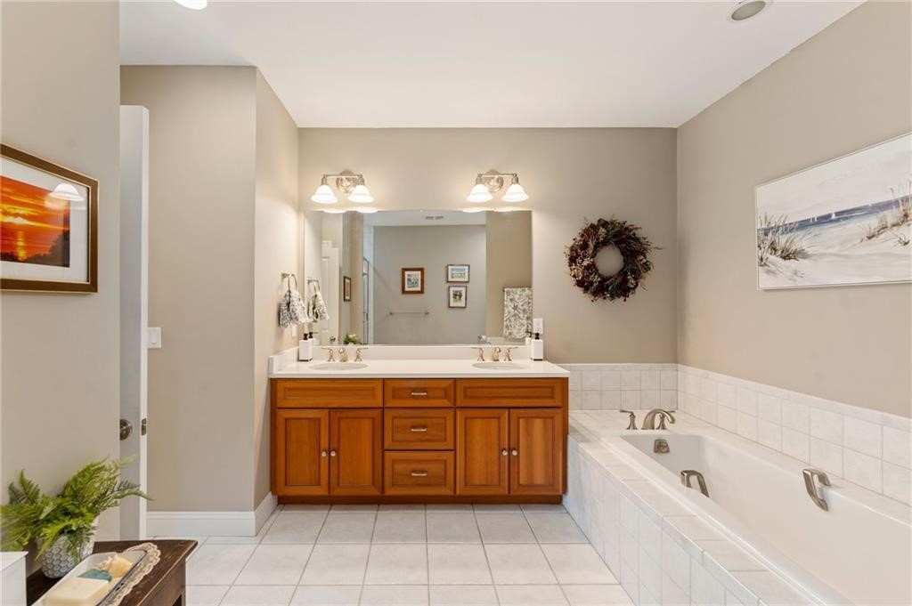 83 Waters Edge Street, Unit 24 Tiverton, RI 02878 - Photo 15 of 41