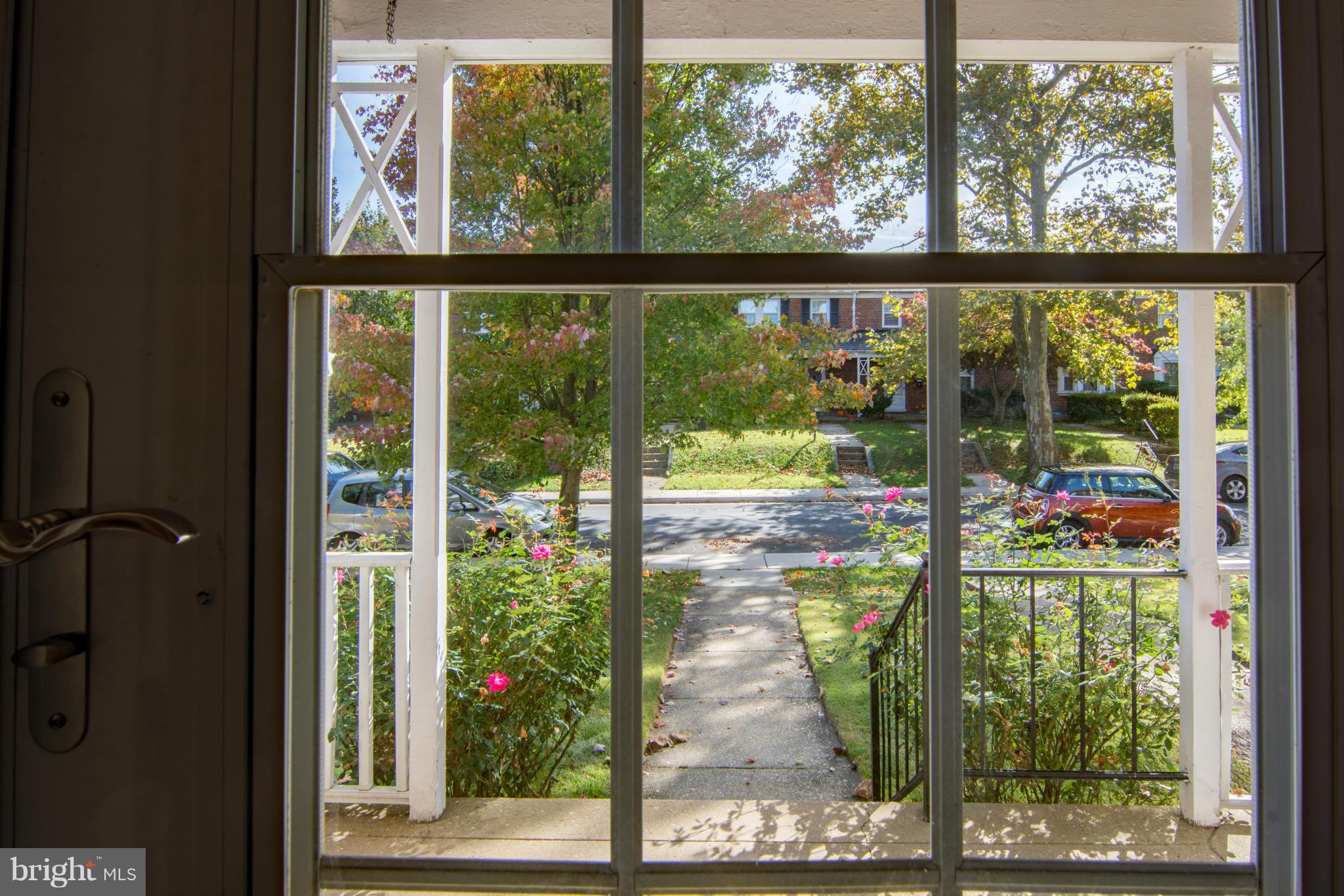 74 Murdock Road Baltimore, MD 21212 - Photo 3 of 30 a bathroom with a garden view