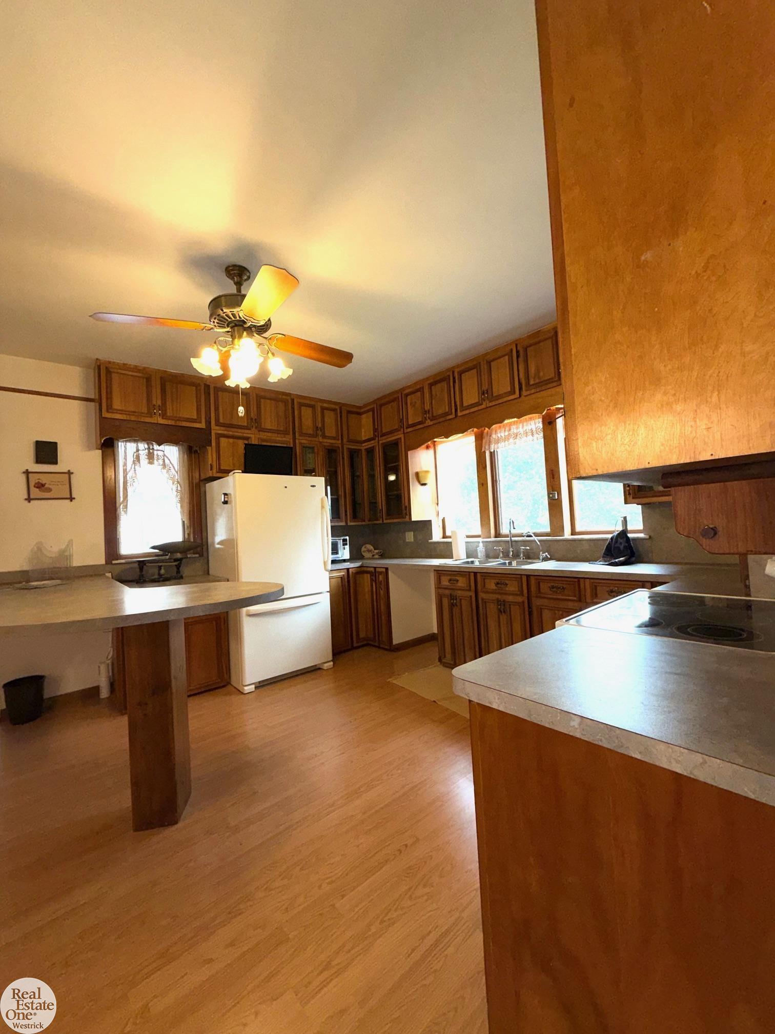 1471 South Allen Road St. Clair, MI 48079 - Photo 34 of 84 Snack Bar