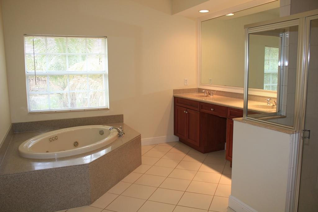 5725 Northeast Verde Circle Boca Raton, FL 33487 - Photo 15 of 21 IMG_2431