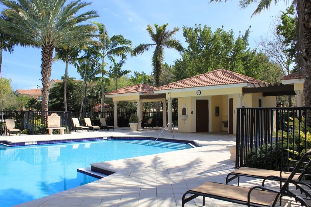 5725 Northeast Verde Circle Boca Raton, FL 33487 - Photo 18 of 21 IMG_2349