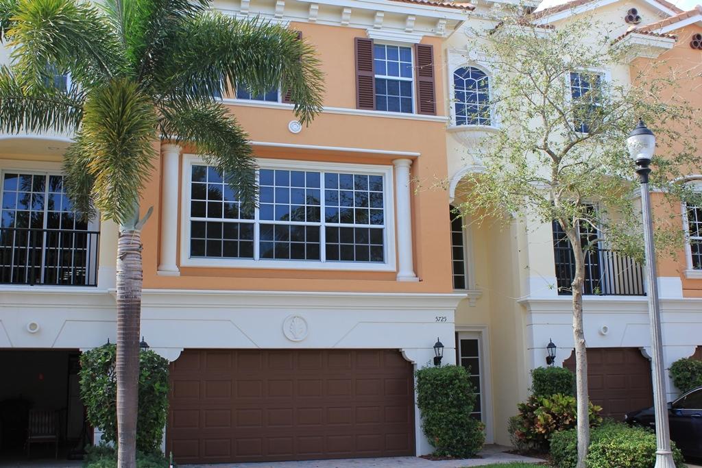 5725 Northeast Verde Circle Boca Raton, FL 33487 - Photo 3 of 21 IMG_2346