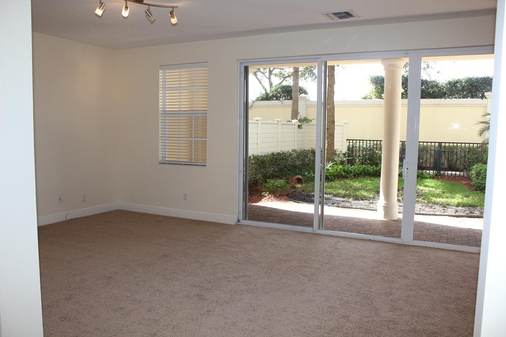 5725 Northeast Verde Circle Boca Raton, FL 33487 - Photo 4 of 21 IMG_2321