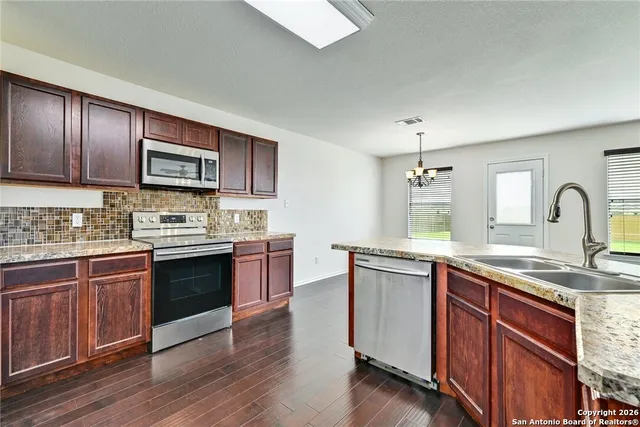 $3,500 | 100 Herrera Trail, Hutto, TX 78634