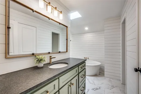 $440,000 | 4302 Kingswick Drive, Arlington, TX 76016