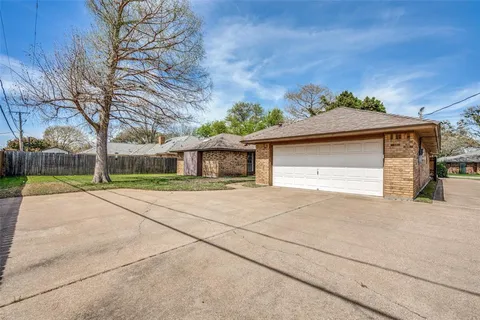 $440,000 | 4302 Kingswick Drive, Arlington, TX 76016