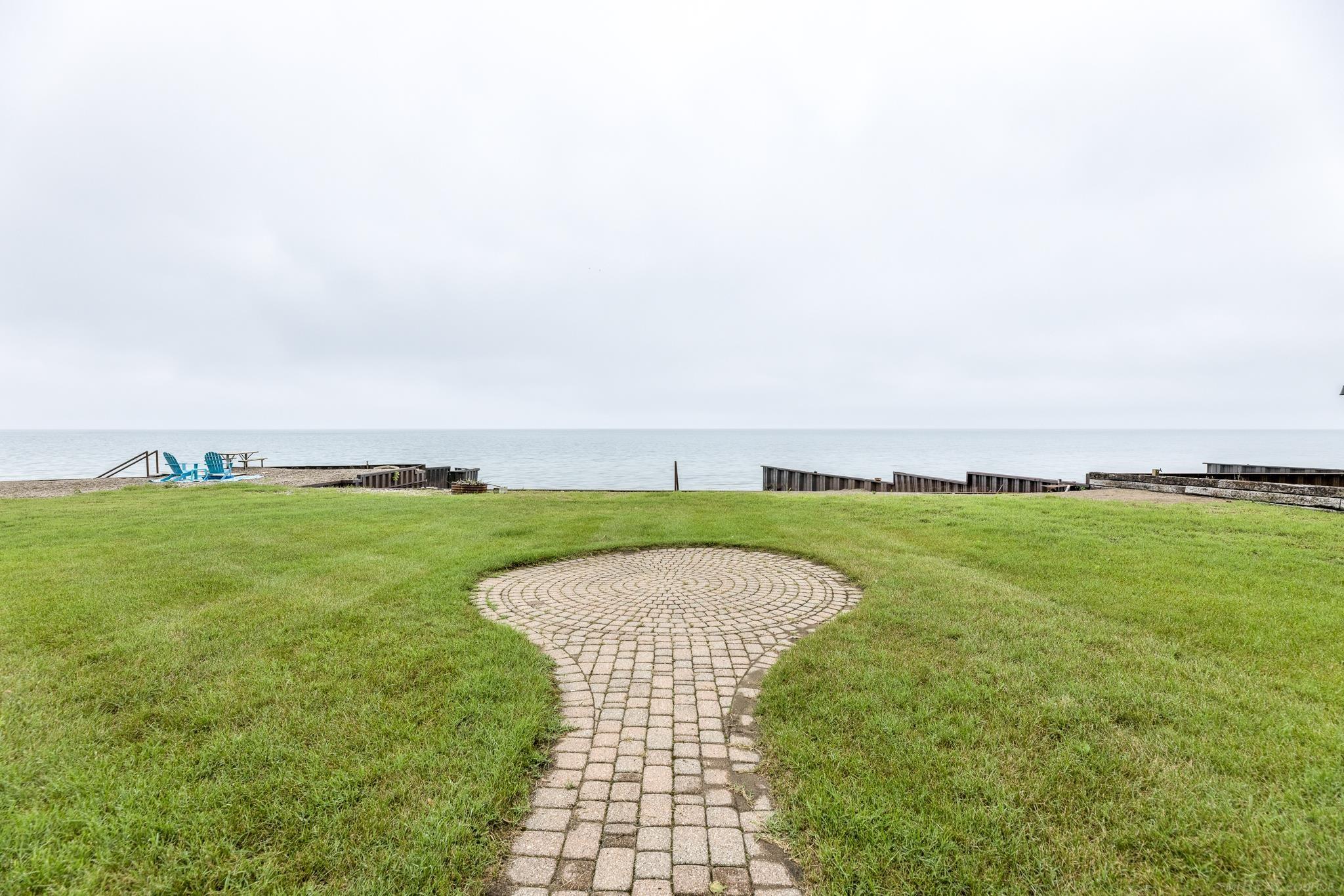 8044 Lakeshore Road Fort Gratiot, MI 48059 - Photo 21 of 82 50133548-8FD9CBEB-3A71-402C-9CA9-C6175E409FFF.JPG