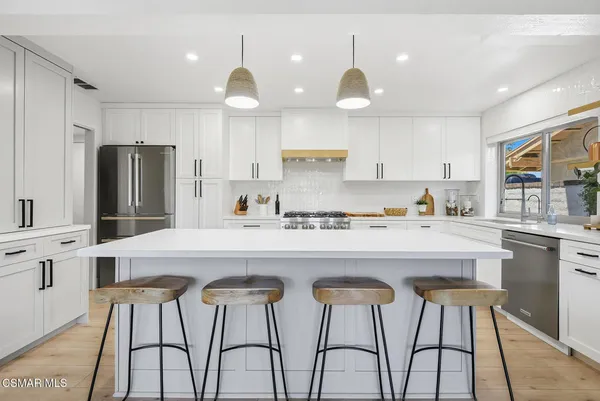 $1,399,999 | 3922 Calle Del Sol, Thousand Oaks, CA 91360