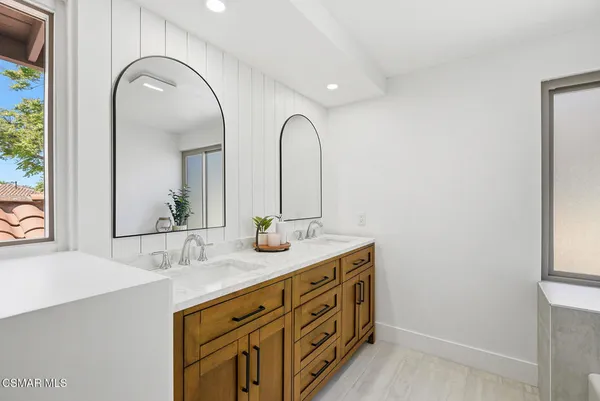 $1,399,999 | 3922 Calle Del Sol, Thousand Oaks, CA 91360