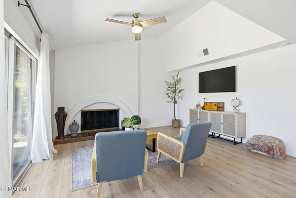 $1,399,999 | 3922 Calle Del Sol, Thousand Oaks, CA 91360