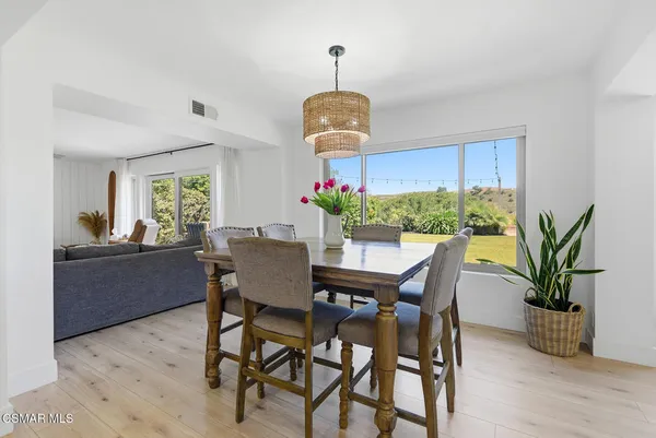 $1,399,999 | 3922 Calle Del Sol, Thousand Oaks, CA 91360