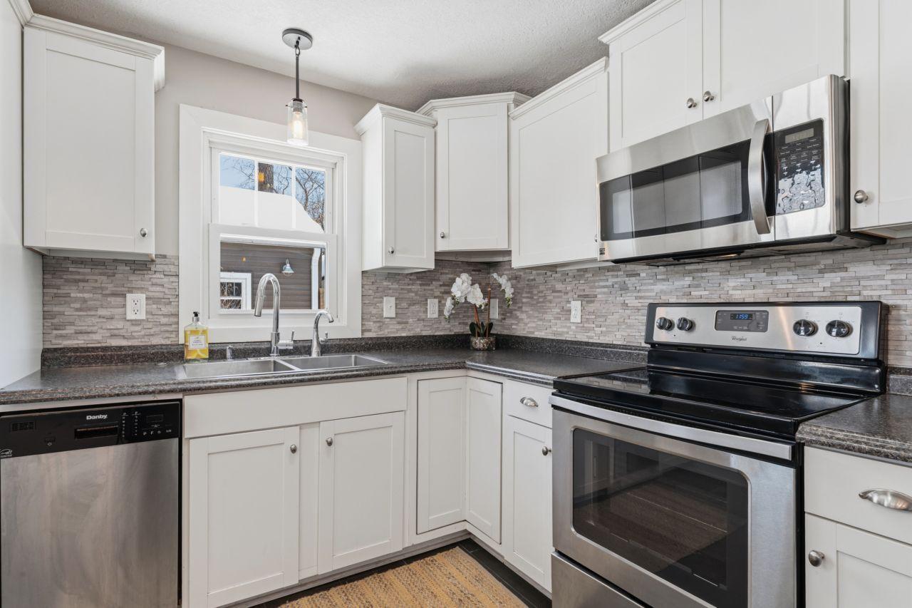 348 105th Street Northwest Oronoco, MN 55960 - Photo 6 of 50