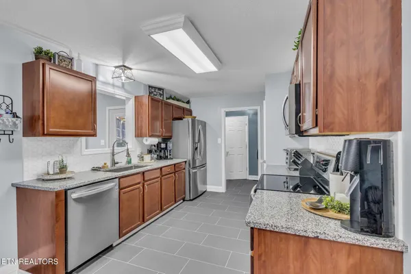 $389,900 | 4929 Falling Star Lane, Powell, TN 37849