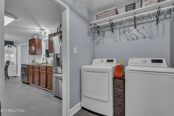 $389,900 | 4929 Falling Star Lane, Powell, TN 37849