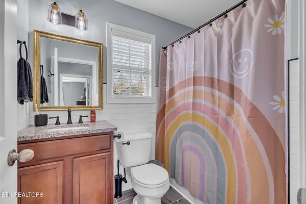 $389,900 | 4929 Falling Star Lane, Powell, TN 37849