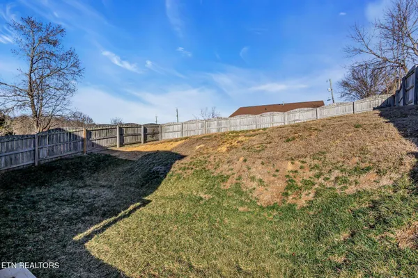 $389,900 | 4929 Falling Star Lane, Powell, TN 37849