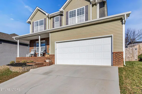 $389,900 | 4929 Falling Star Lane, Powell, TN 37849