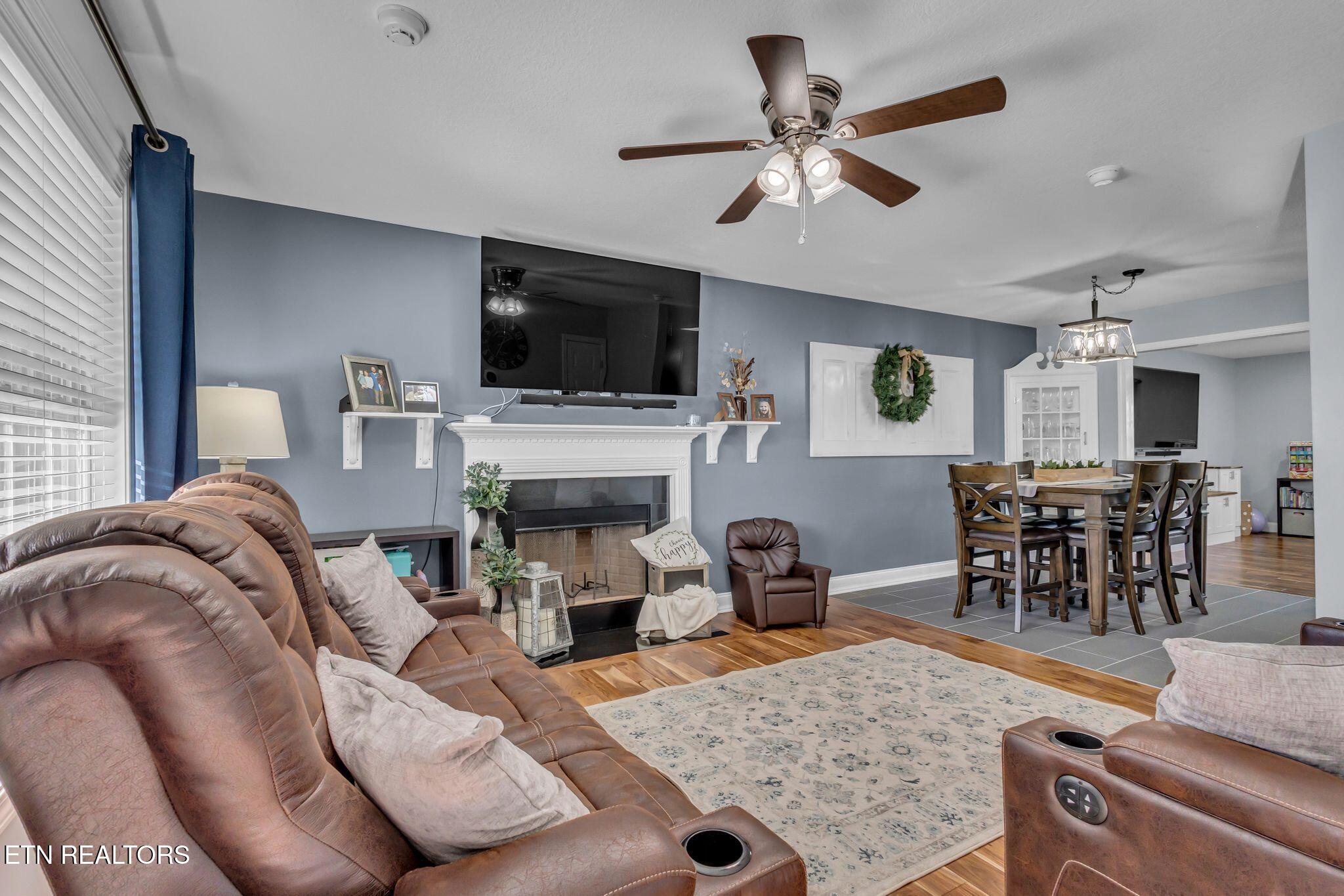 4929 Falling Star Lane Powell, TN 37849 - Photo 9 of 39 wj2512311-1007