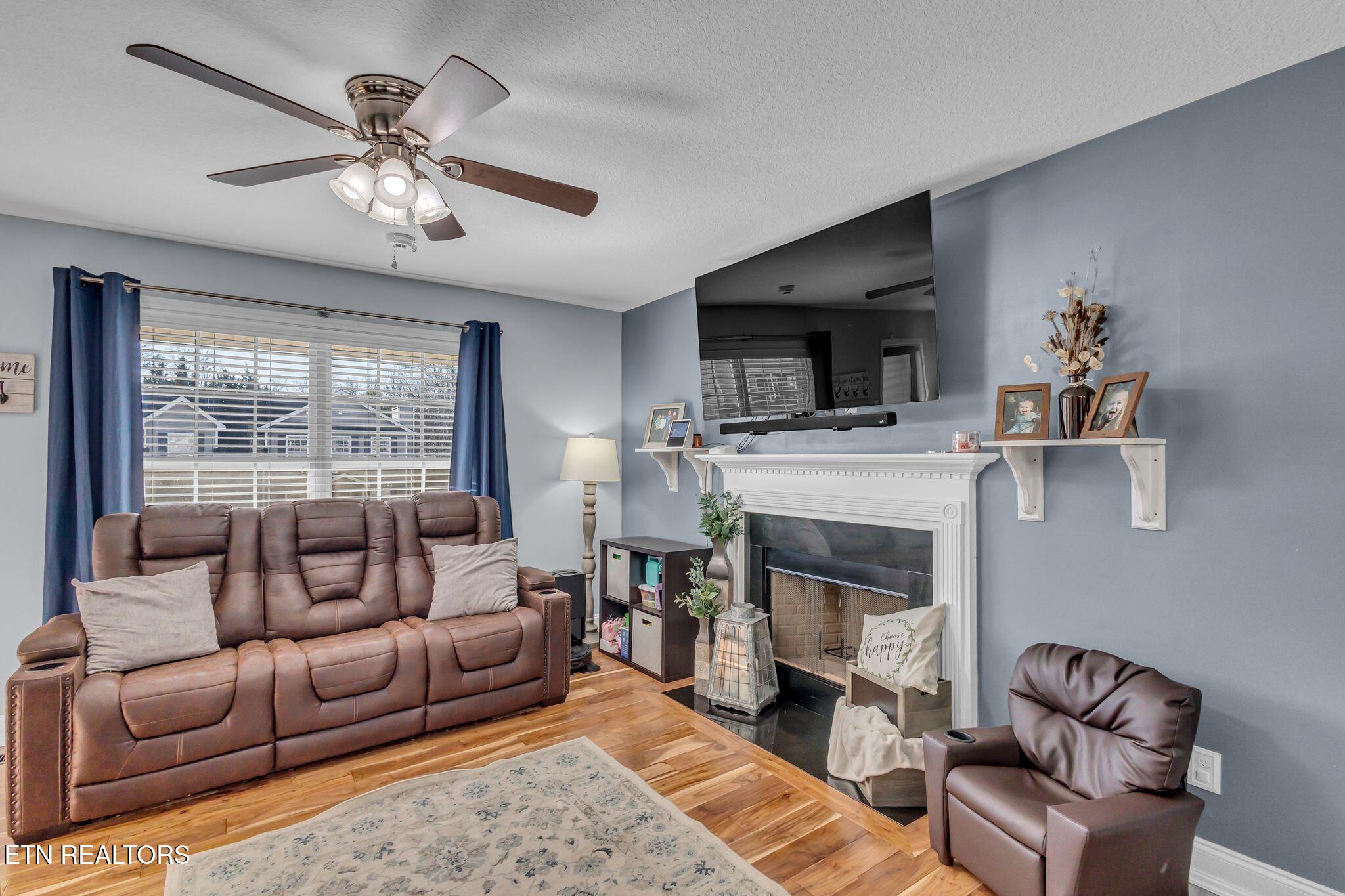 4929 Falling Star Lane Powell, TN 37849 - Photo 10 of 39 wj2512311-1009