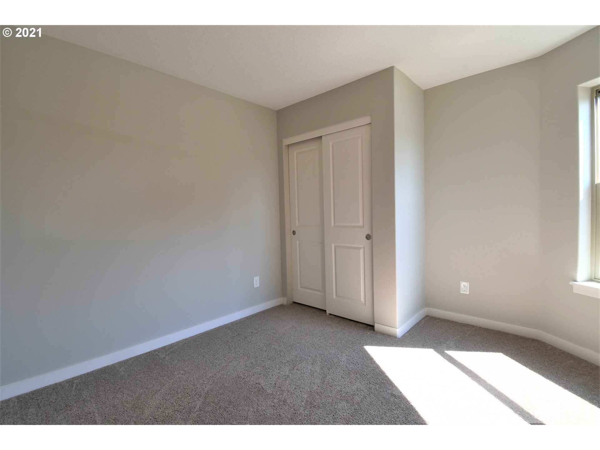 100 North 44th Place Ridgefield, WA 98642 - Photo 19 of 21 a view of an empty room
