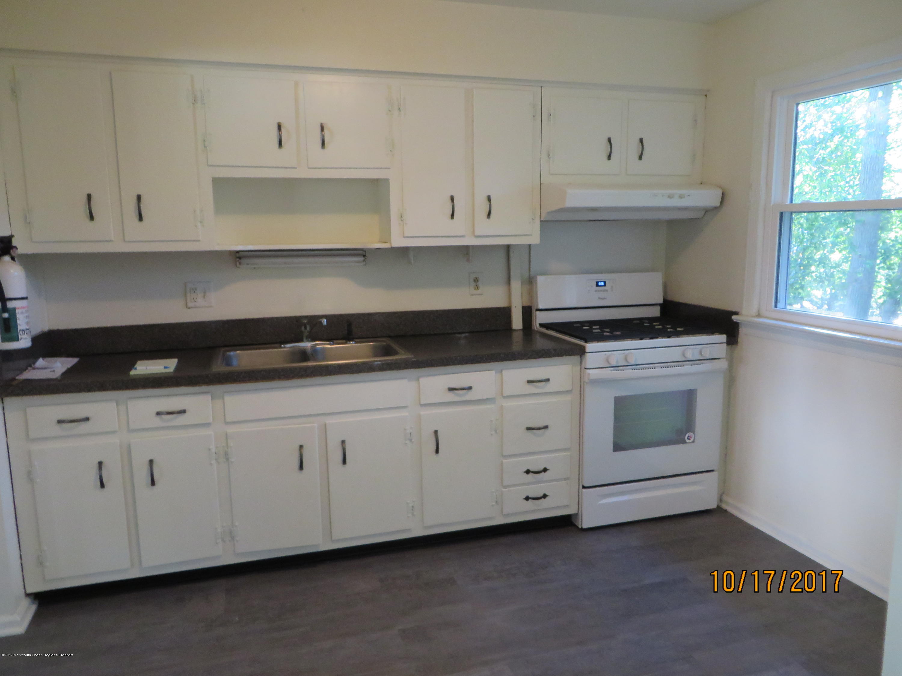2120 Edgar Road Point Pleasant, NJ 08742 - Photo 2 of 11 032