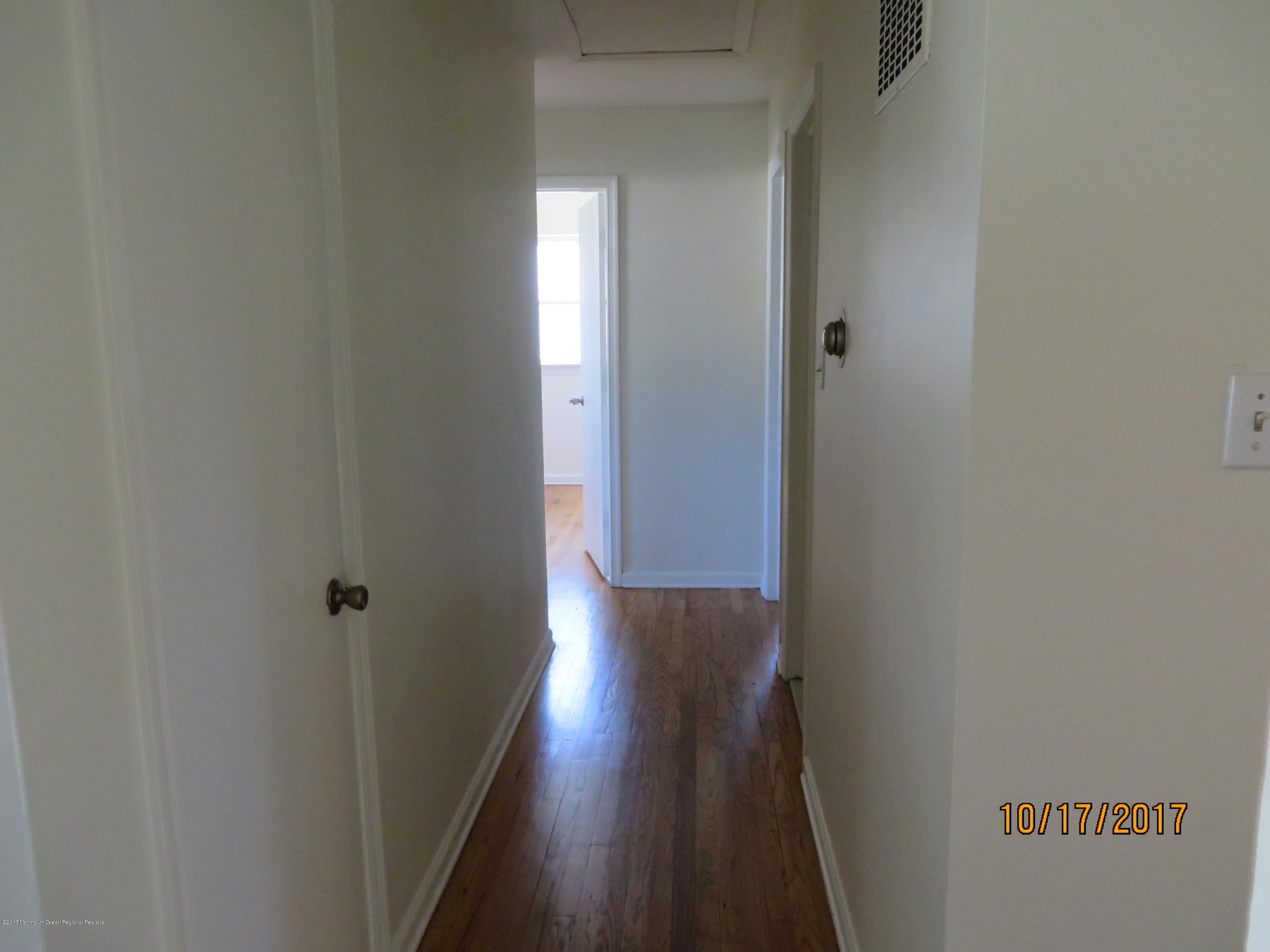 2120 Edgar Road Point Pleasant, NJ 08742 - Photo 4 of 11 034