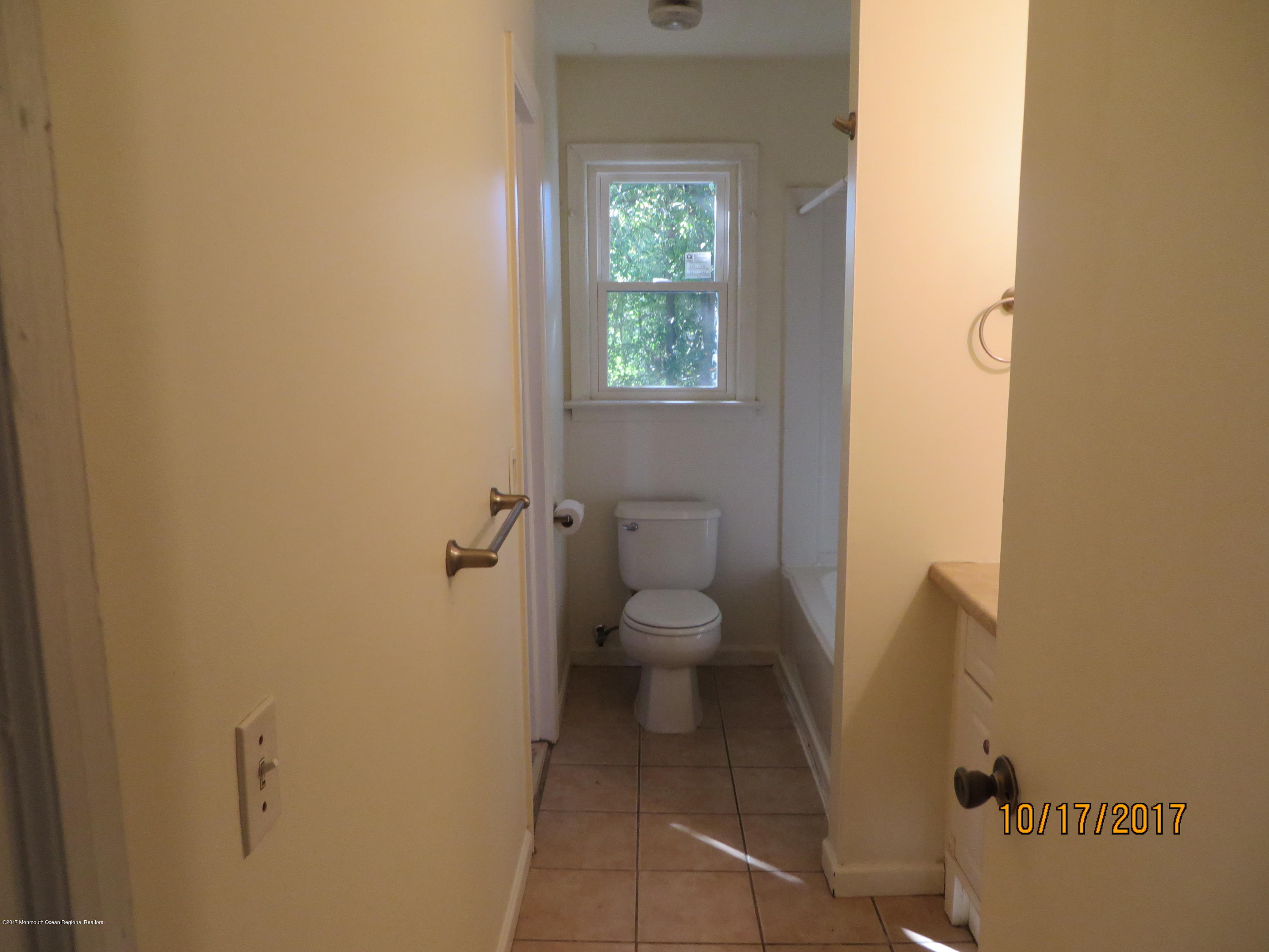 2120 Edgar Road Point Pleasant, NJ 08742 - Photo 5 of 11 035