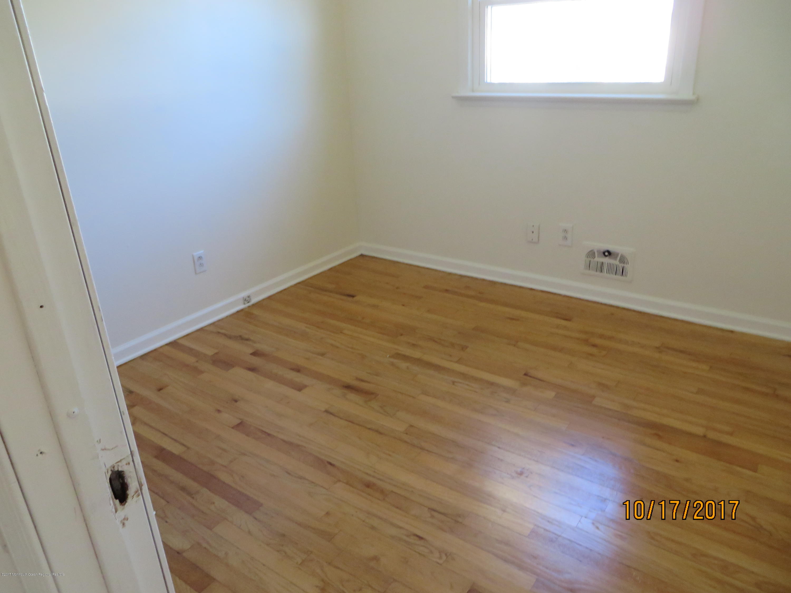 2120 Edgar Road Point Pleasant, NJ 08742 - Photo 9 of 11 040