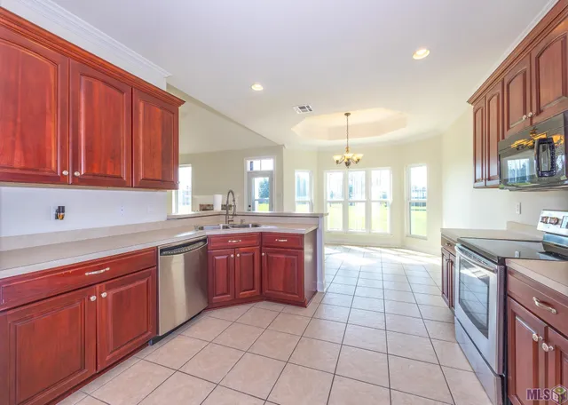 $305,000 | 149 Bayou Crossing Drive, Raceland, LA 70394