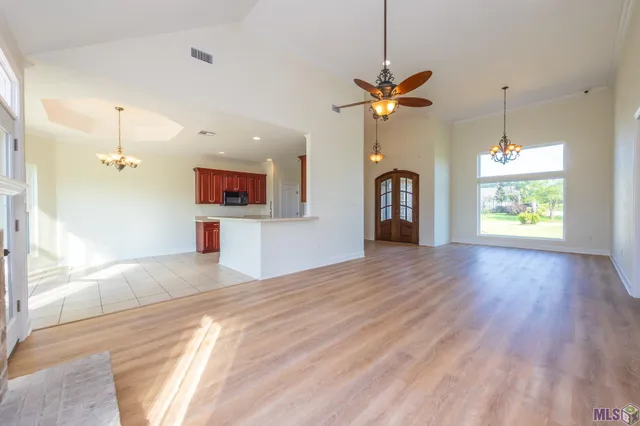 $305,000 | 149 Bayou Crossing Drive, Raceland, LA 70394