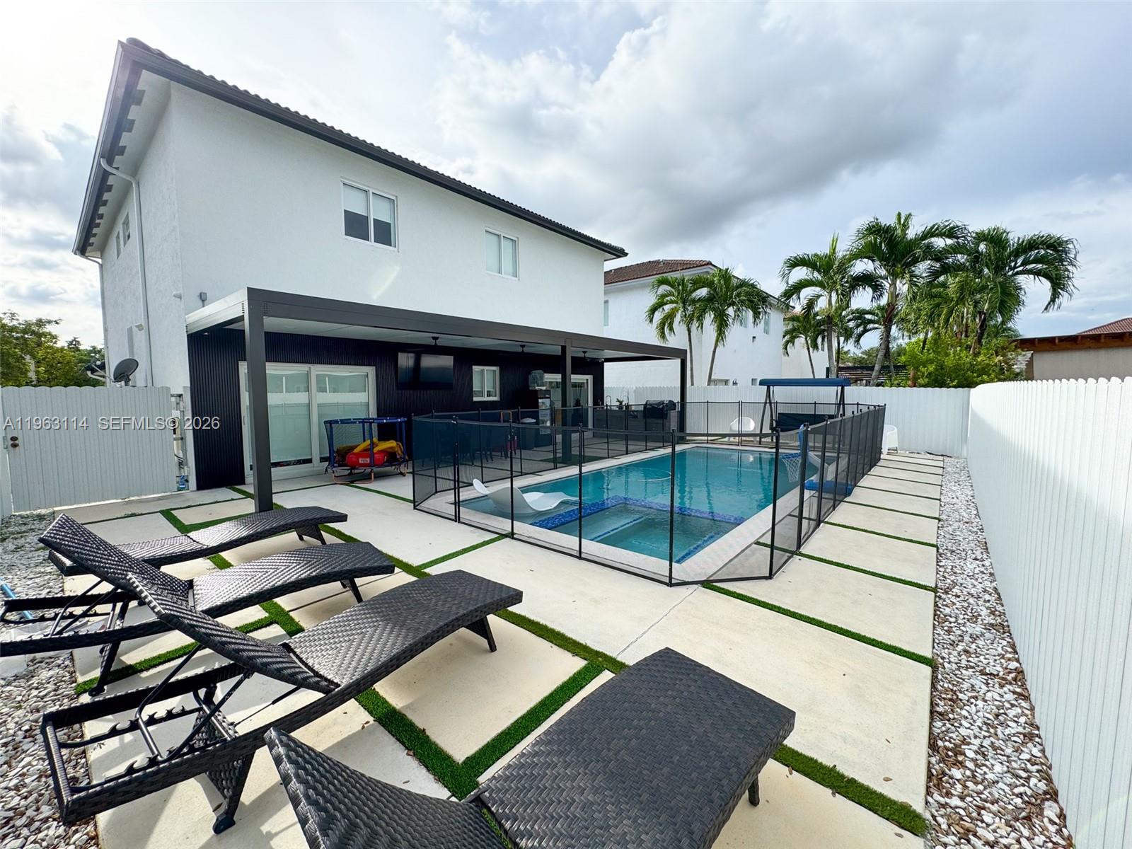 1533 Southwest 154th Path Miami, FL 33194 - Photo 24 of 29