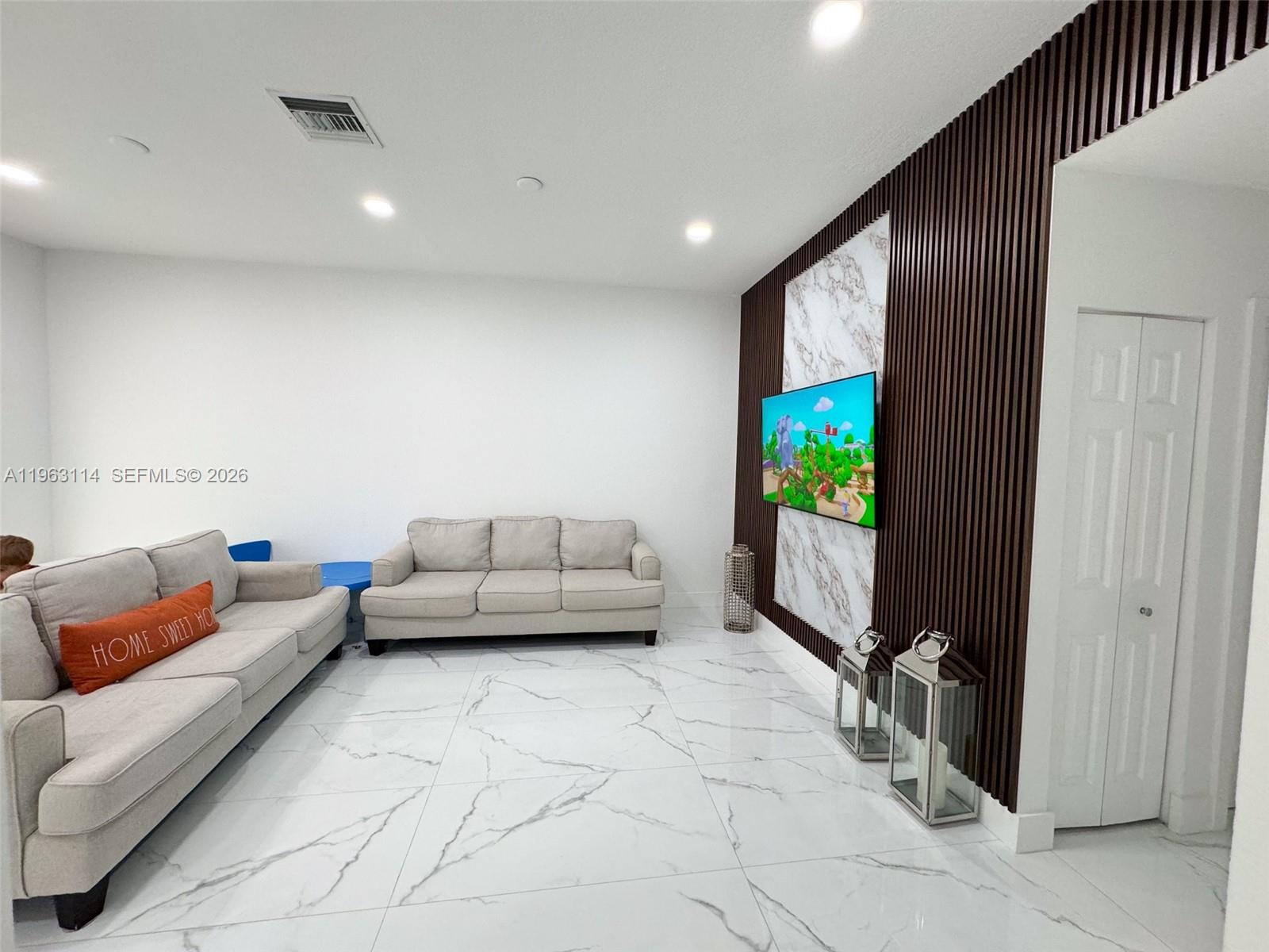 1533 Southwest 154th Path Miami, FL 33194 - Photo 10 of 29