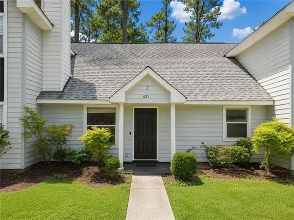 $1,700 | 635 Village Lane, Unit 2, Mandeville, LA 70471