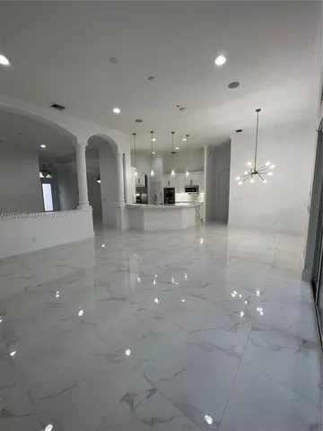 $6,000 | 6013 Northwest 56th Drive, Unit 6013, Coral Springs, FL 33067