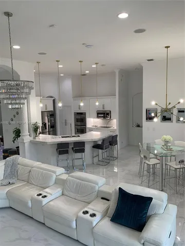 $6,000 | 6013 Northwest 56th Drive, Unit 6013, Coral Springs, FL 33067