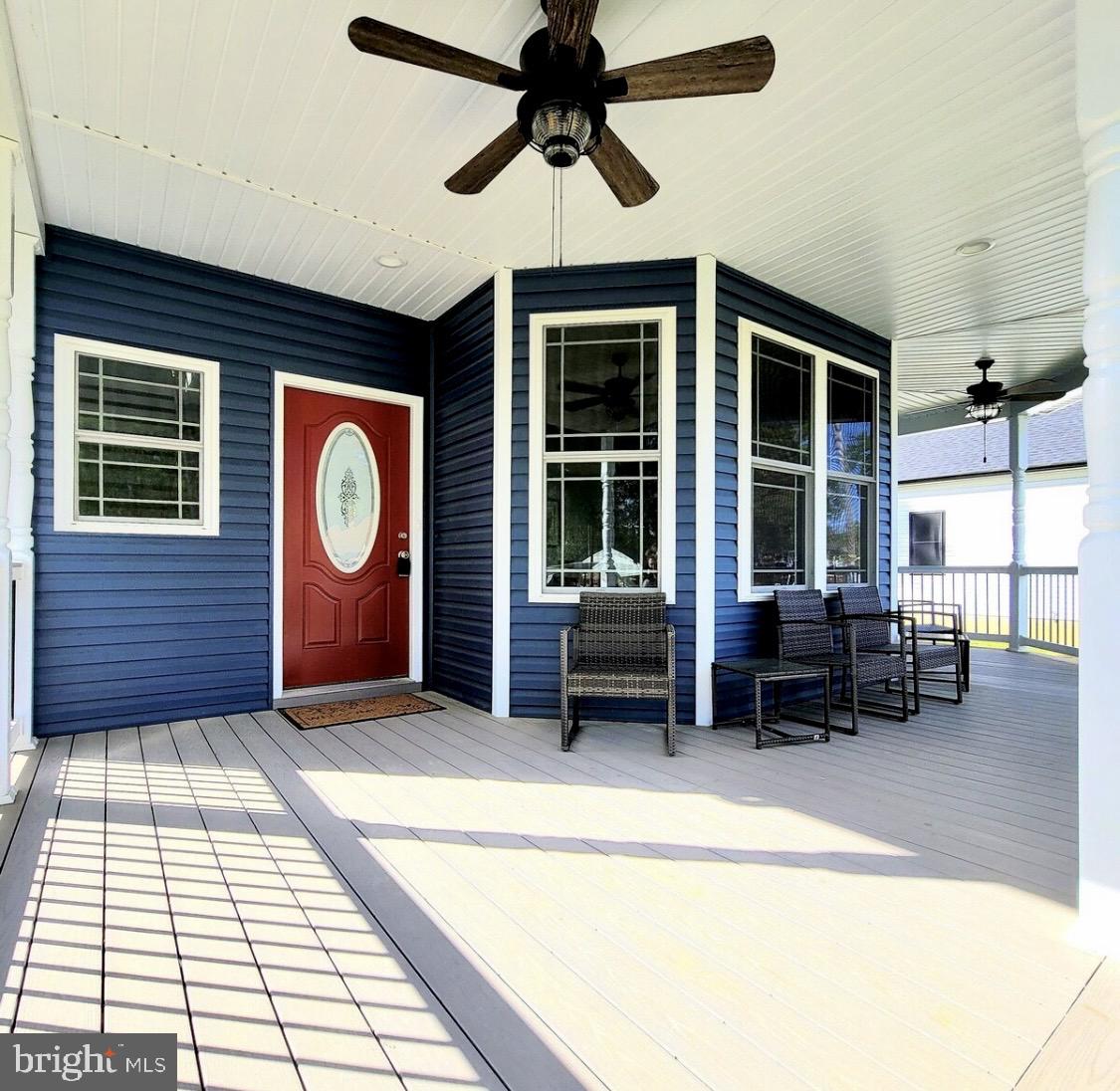 126 4th Street Colonial Beach, VA 22443 - Photo 5 of 54 Oversized Covered Porch
