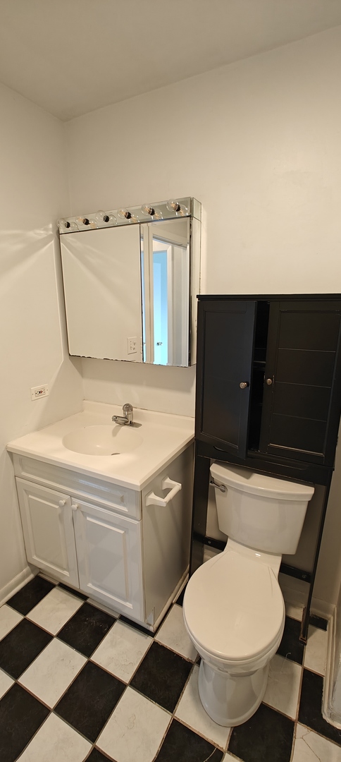 1978 Green Bay Road Highland Park, IL 60035 - Photo 21 of 26