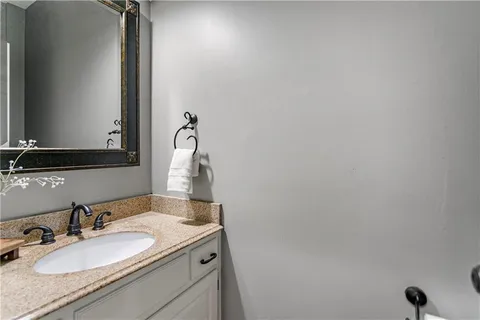 $750,000 | 5255 West 129th Terrace, Leawood, KS 66209