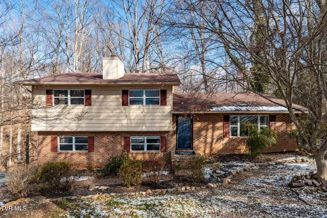 $324,999 | 108 Saratoga Place, Elizabethton, TN 37643